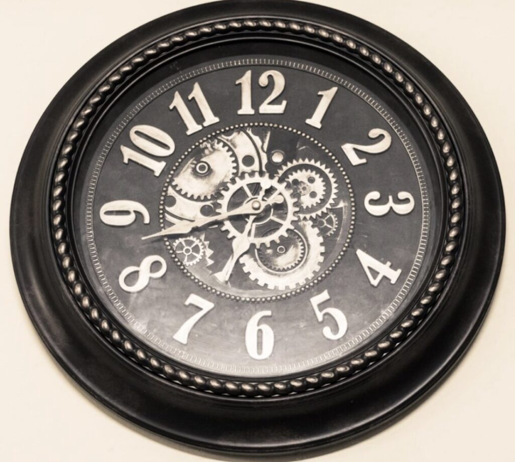 clock-1024x919